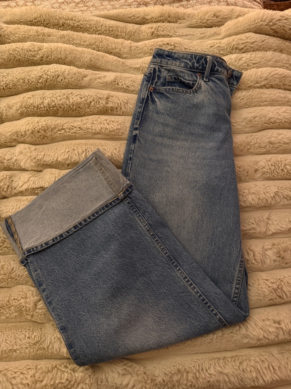Old Navy Wide Leg High Rise Blue Denim Jeans Button Accents Cuffed Women